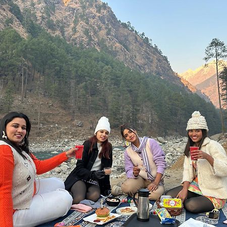 The Royal Orchard Kasol 호텔 외부 사진