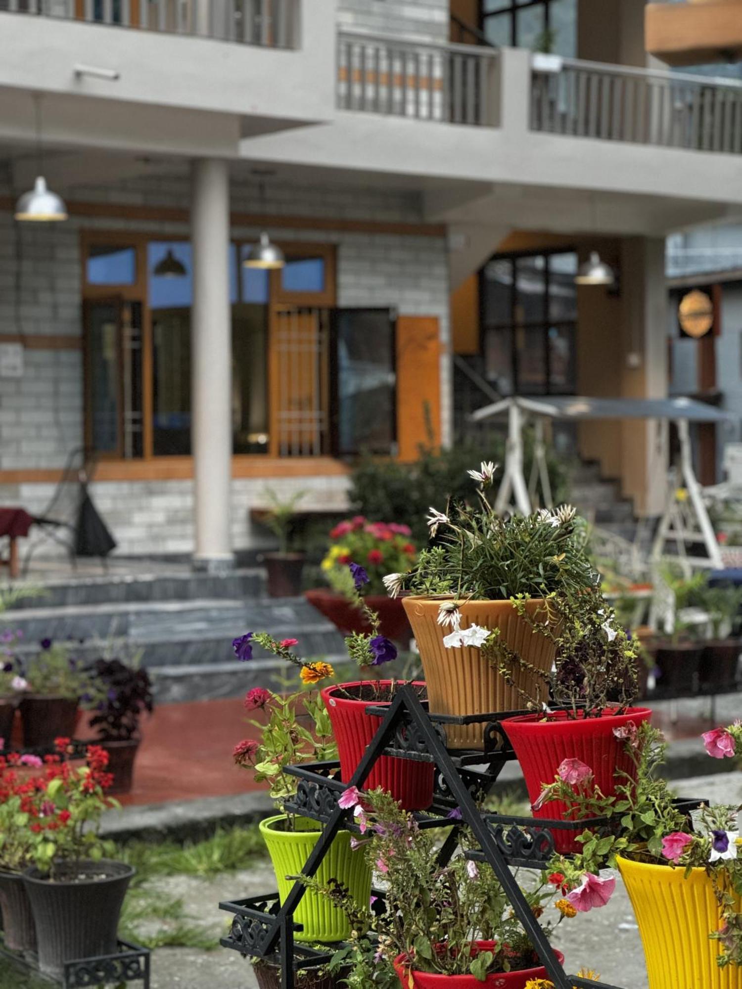 The Royal Orchard Kasol 호텔 외부 사진