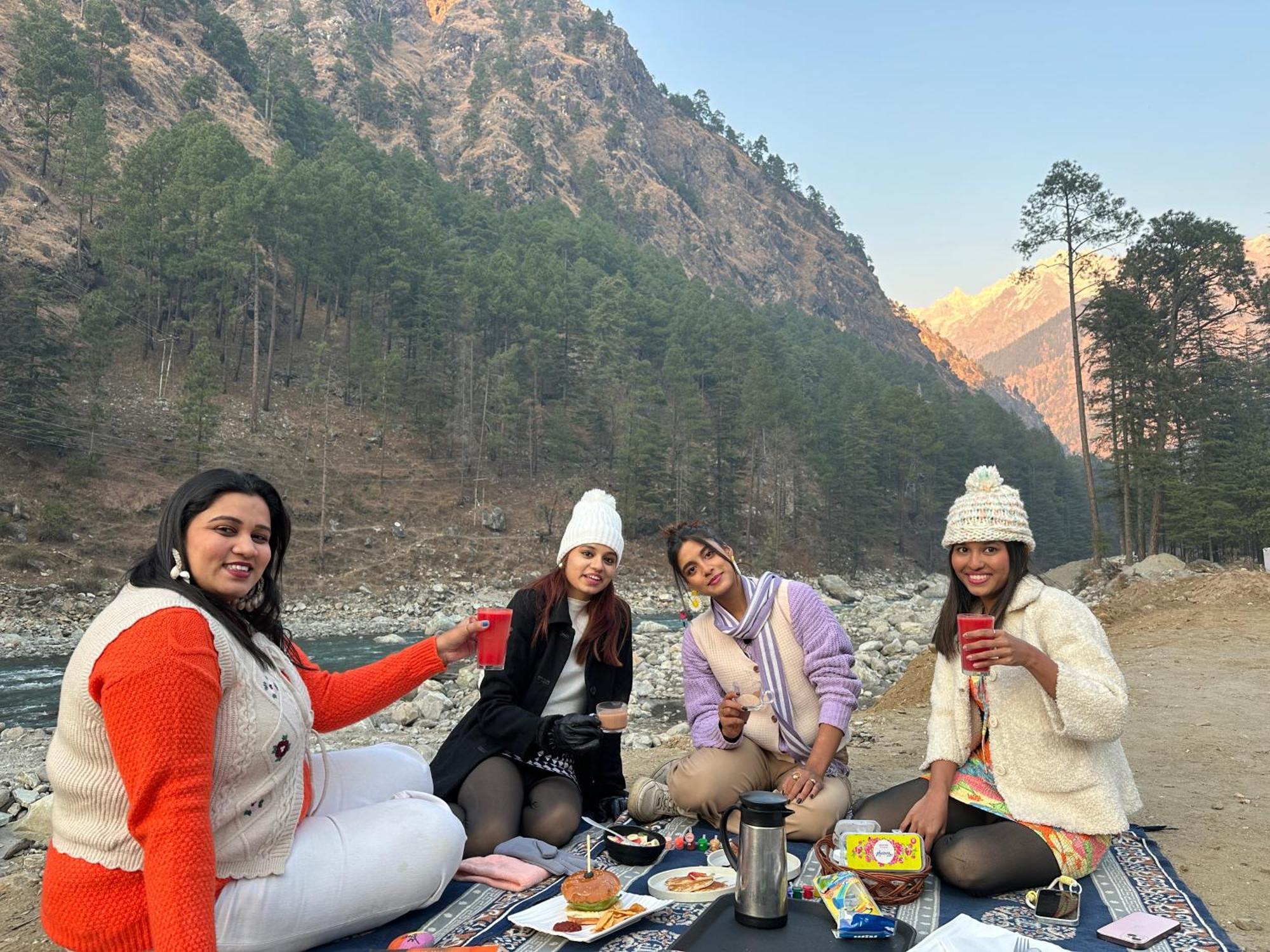 The Royal Orchard Kasol 호텔 외부 사진